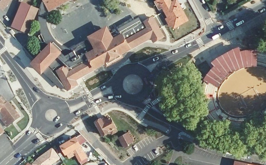 Vue aérienne du Rond-point anonyme n°1228498218