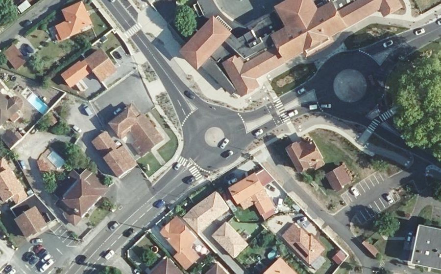 Vue aérienne du Rond-point anonyme n°1228498221