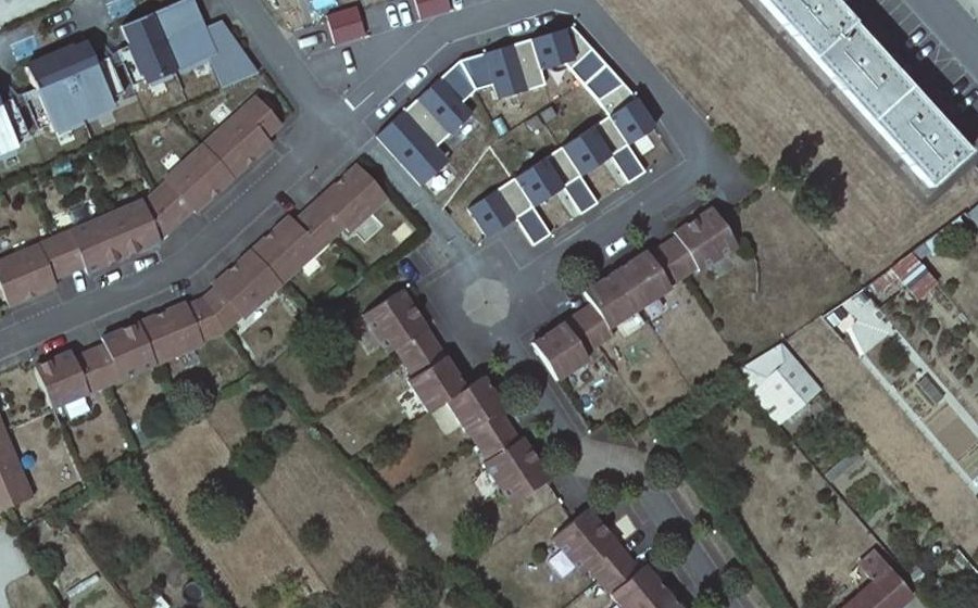 Vue aérienne du Rond-point anonyme n°1228995116
