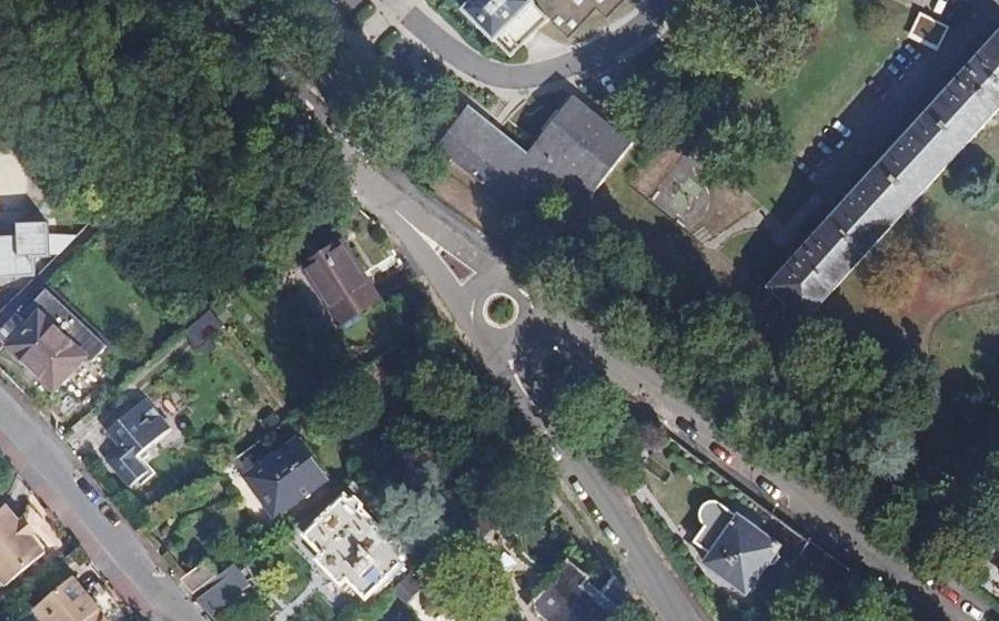 Vue aérienne du Rond-point anonyme n°1230249242
