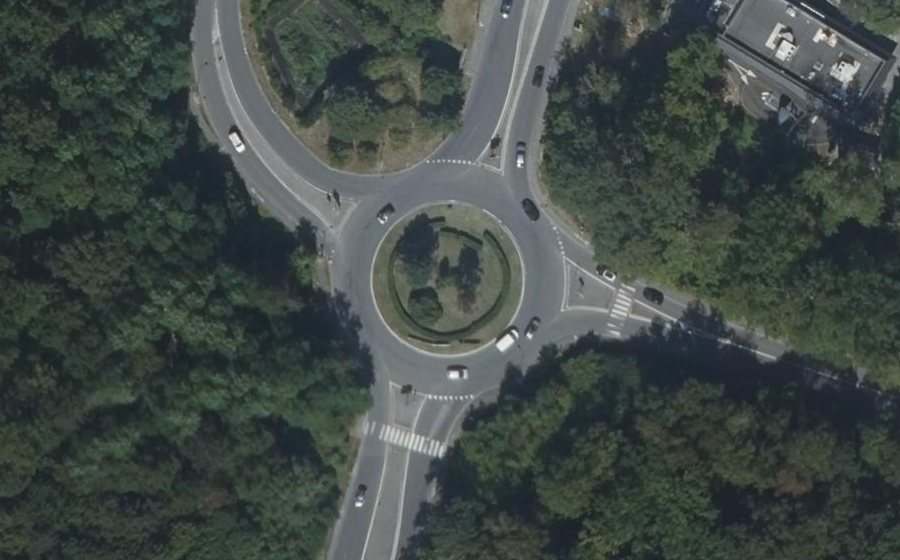 Vue aérienne du Rond-point anonyme n°1230518151