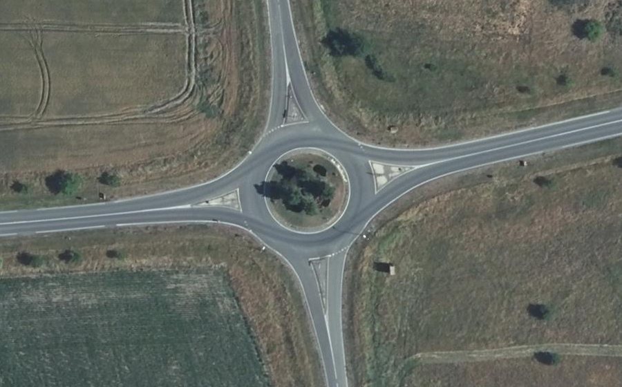 Vue aérienne du Rond-point anonyme n°123072417