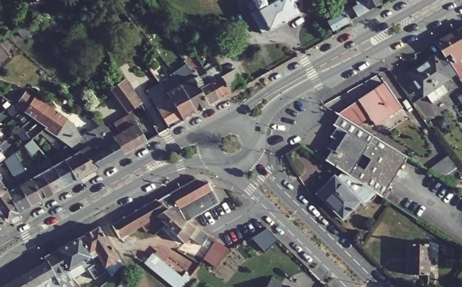 Vue aérienne du Rond-point anonyme n°1232169537