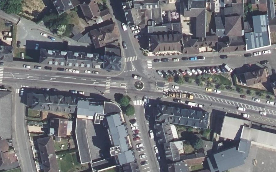 Vue aérienne du Rond-point anonyme n°1232696245