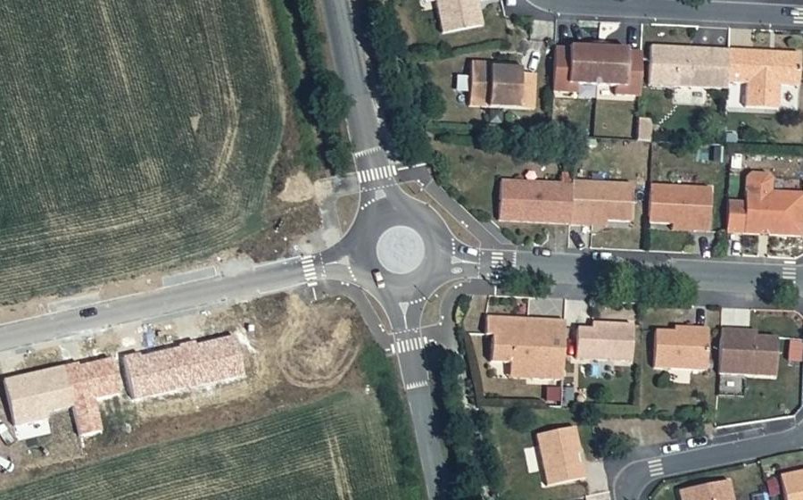 Vue aérienne du Rond-point anonyme n°1233023147