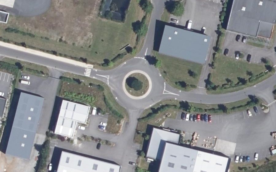 Vue aérienne du Rond-point anonyme n°123309276