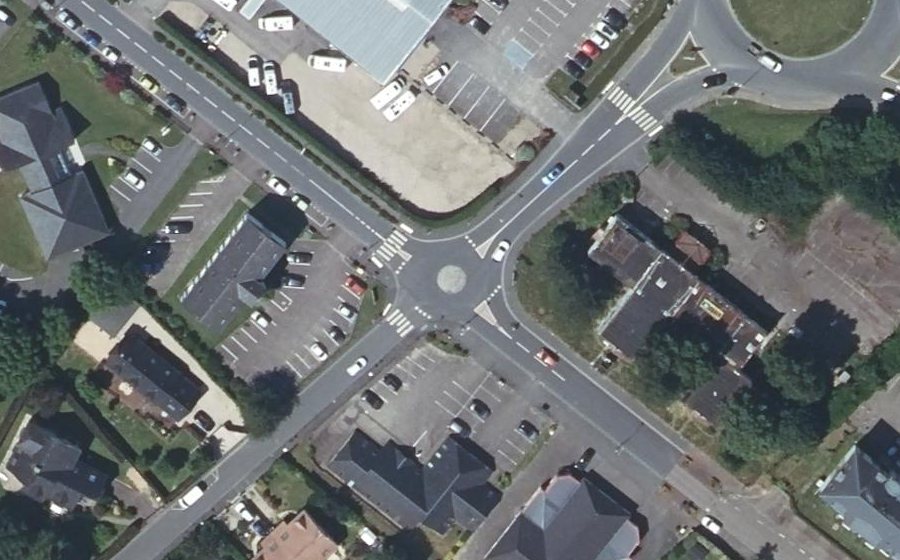 Vue aérienne du Rond-point anonyme n°1234003150