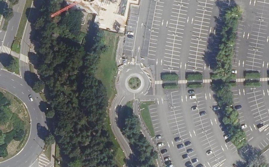 Vue aérienne du Rond-point anonyme n°123433641