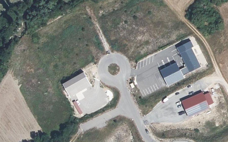 Vue aérienne du Rond-point anonyme n°1235021473