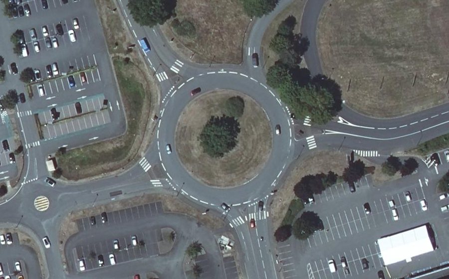 Vue aérienne du Rond-point anonyme n°123629629