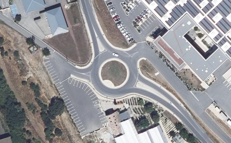 Vue aérienne du Rond-point anonyme n°1238538400