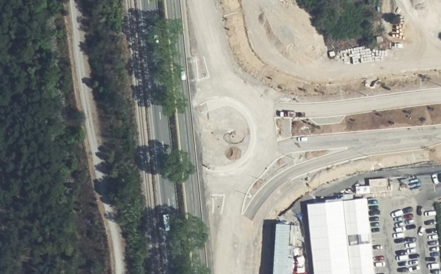 Vue aérienne du Rond-point anonyme n°1239729097