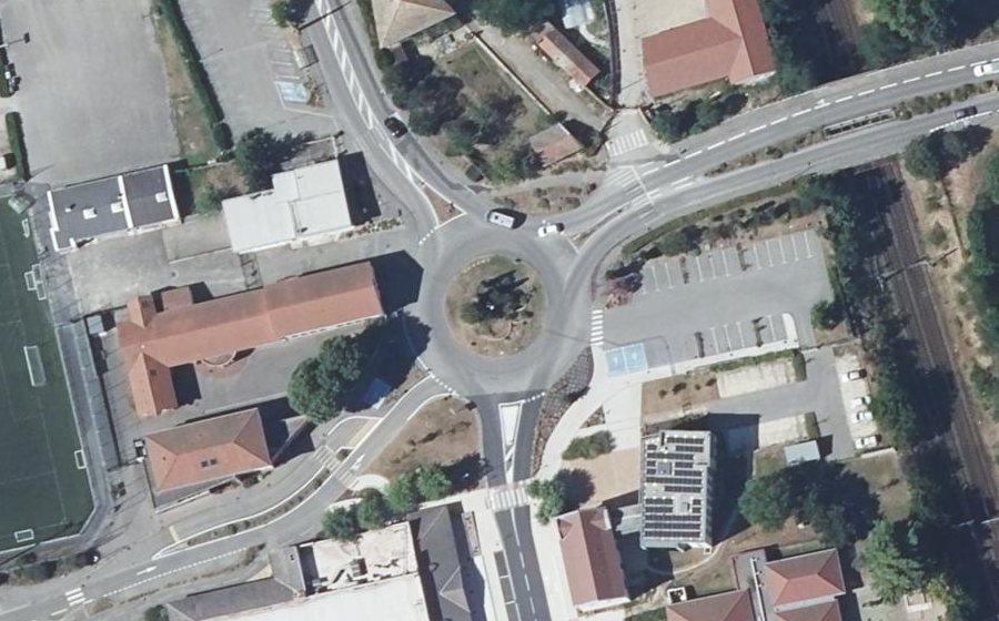 Vue aérienne du Rond-point anonyme n°1240400047