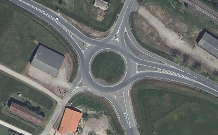 Vue aérienne du Rond-point anonyme n°124060402
