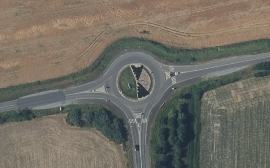 Vue aérienne du Rond-point anonyme n°124070000