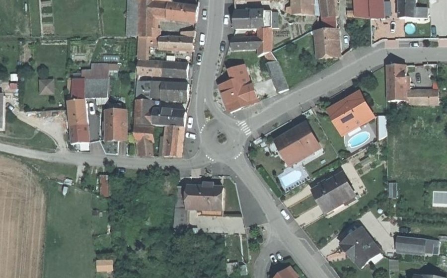 Vue aérienne du Rond-point anonyme n°1241459261