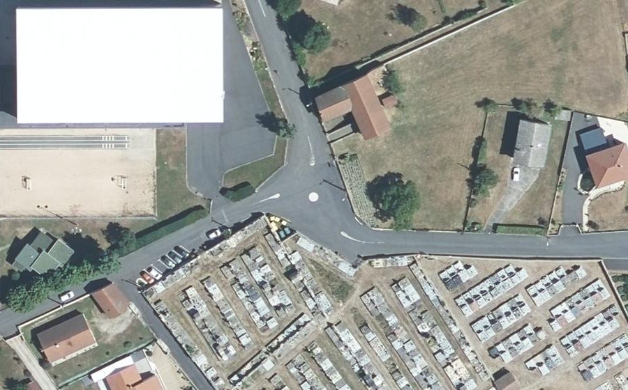 Vue aérienne du Rond-point anonyme n°1241672099