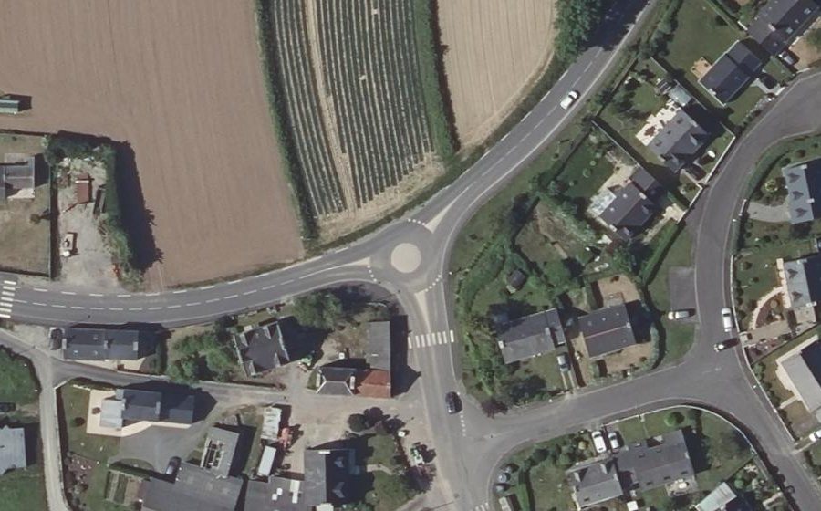 Vue aérienne du Rond-point anonyme n°1243385558