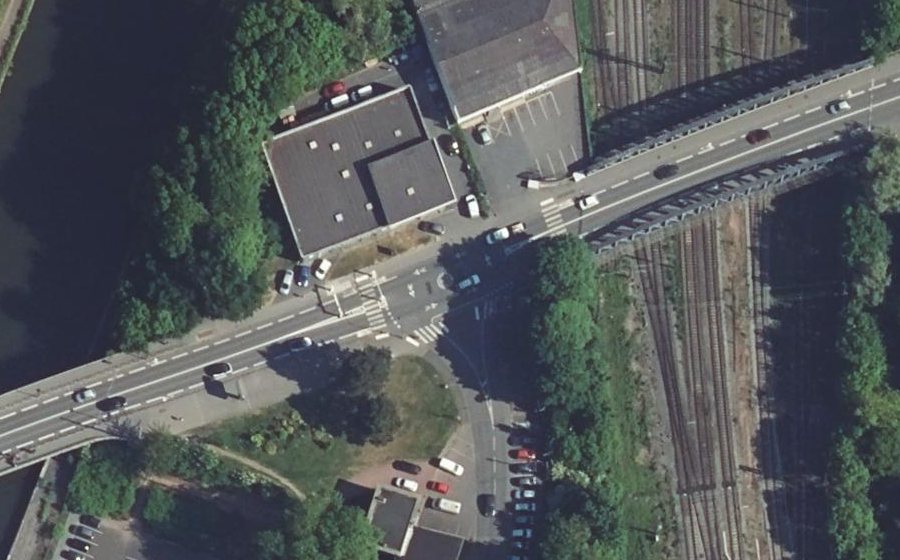 Vue aérienne du Rond-point anonyme n°1243598067