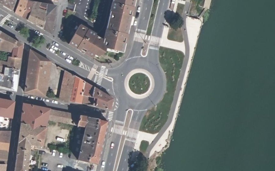 Vue aérienne du Rond-Point des Quais de Saône