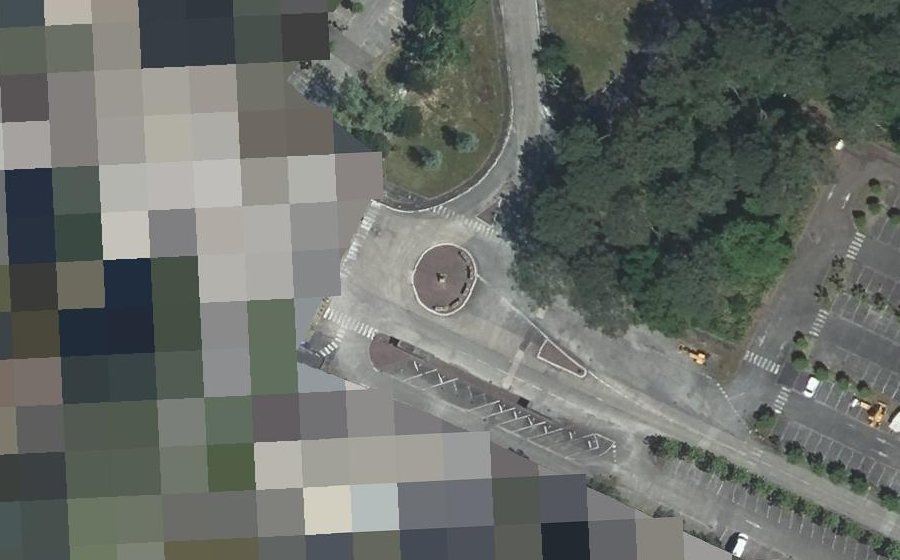 Vue aérienne du Rond-point anonyme n°1245347038