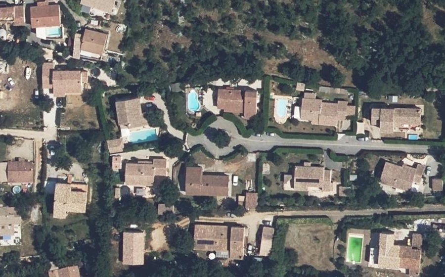 Vue aérienne du Rond-point anonyme n°124535011