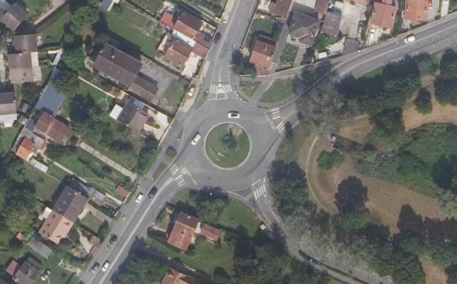 Vue aérienne du Rond-Point du 19 Mars 1962