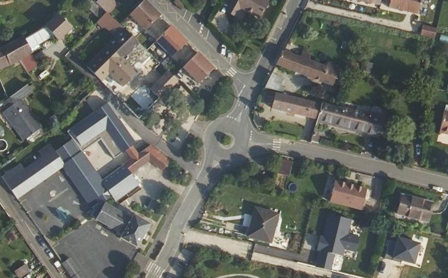 Vue aérienne du Rond-point anonyme n°1245579795
