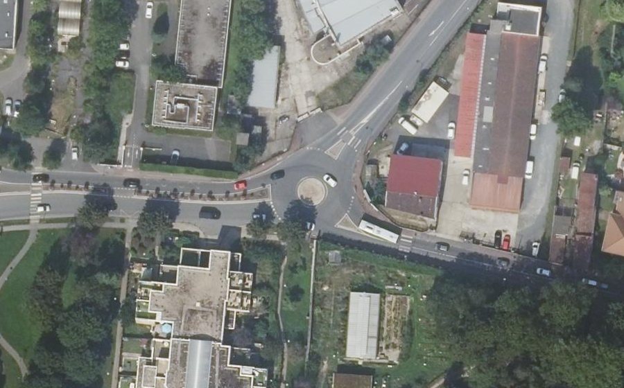 Vue aérienne du Rond-point anonyme n°1245613999