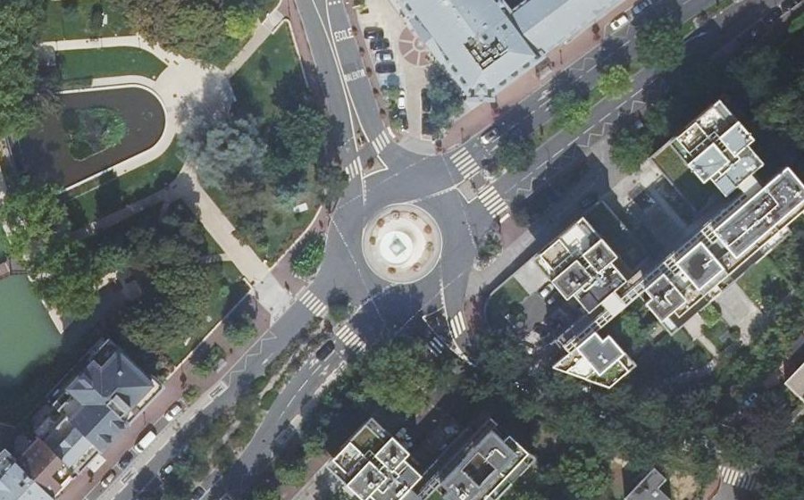 Vue aérienne du Place Charles Pasqua