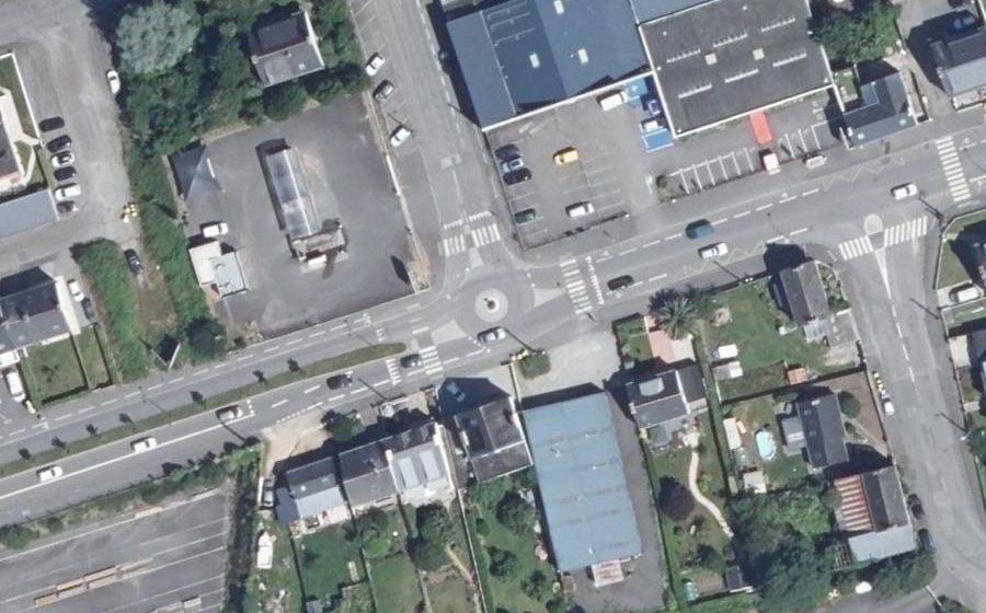 Vue aérienne du Rond-point anonyme n°1245628495