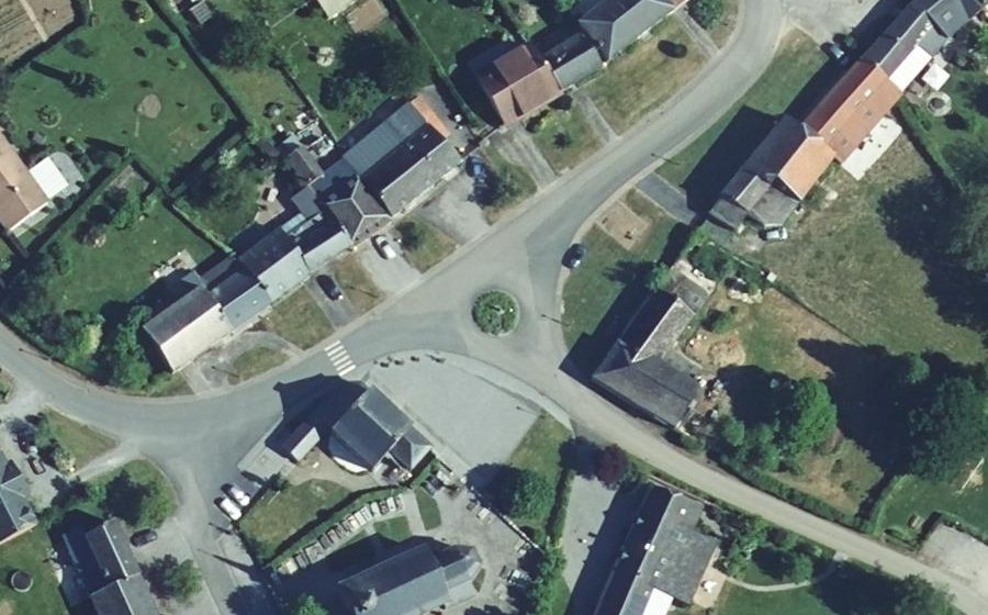 Vue aérienne du Rond-point anonyme n°1245809631