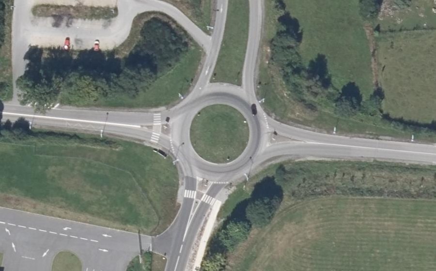 Vue aérienne du Rond-point anonyme n°1245840068