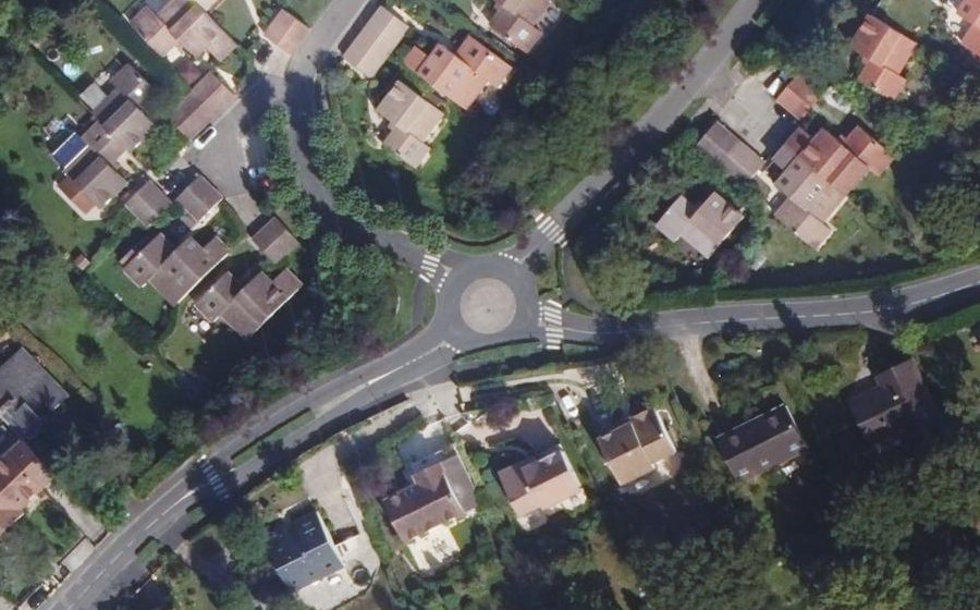 Vue aérienne du Rond-point anonyme n°1247309311