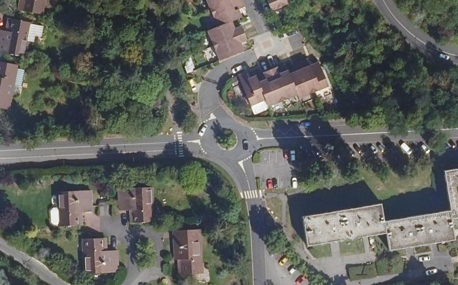 Vue aérienne du Rond-point anonyme n°1247309315