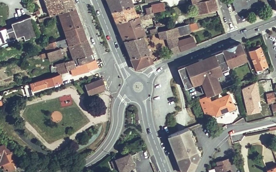 Vue aérienne du Rond-point anonyme n°1247655218