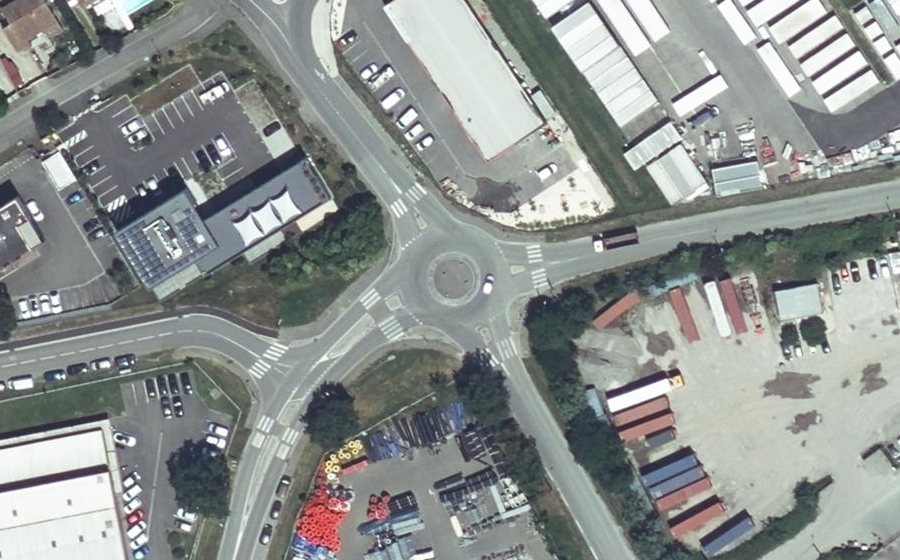 Vue aérienne du Rond-point anonyme n°1247695872