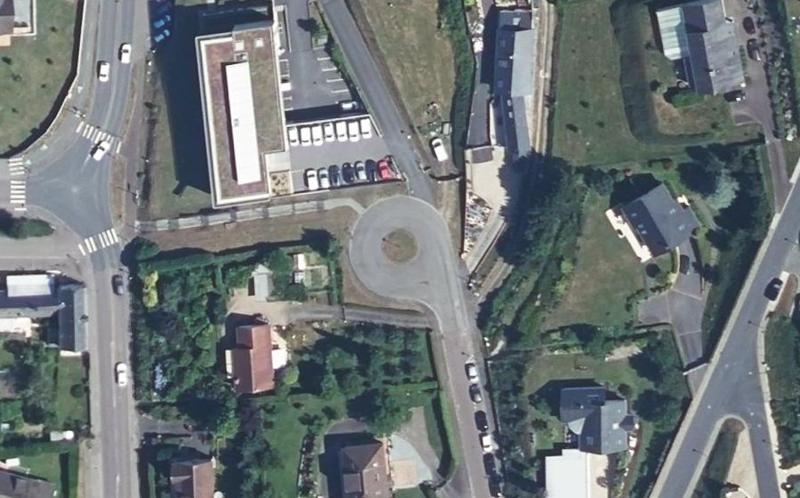 Vue aérienne du Rond-point anonyme n°1248254183