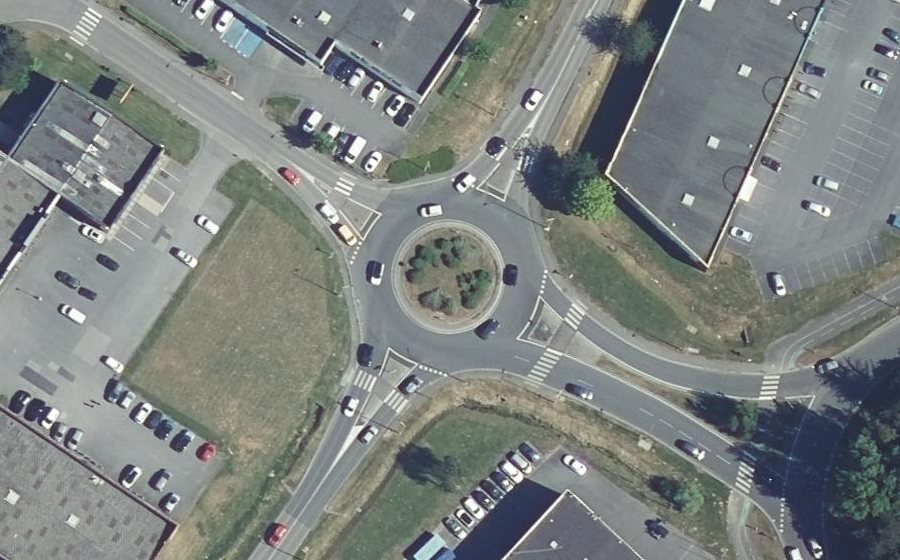 Vue aérienne du Rond-point anonyme n°1250201946