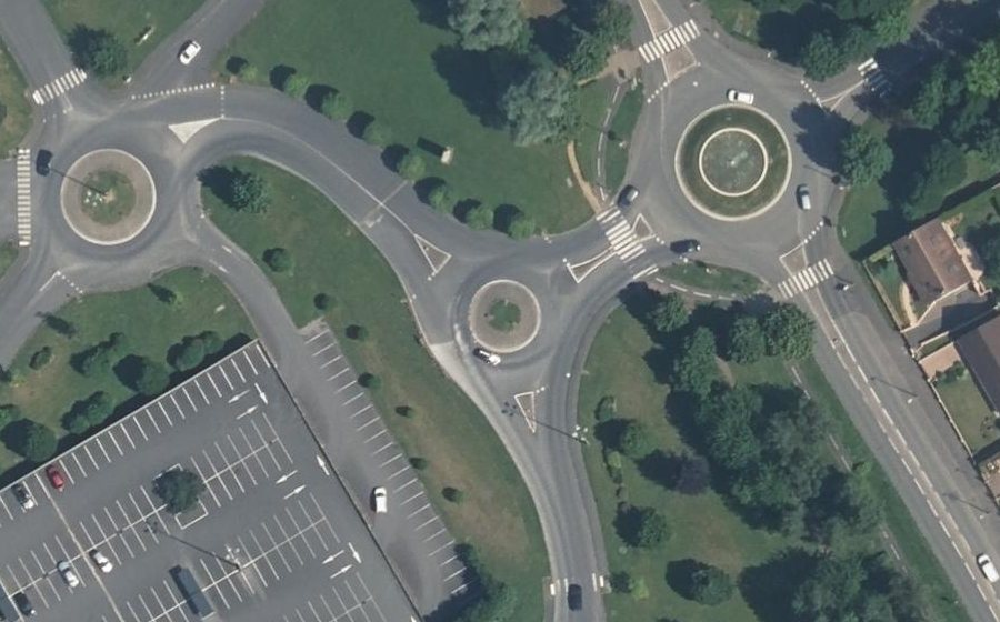 Vue aérienne du Rond-point anonyme n°125156996
