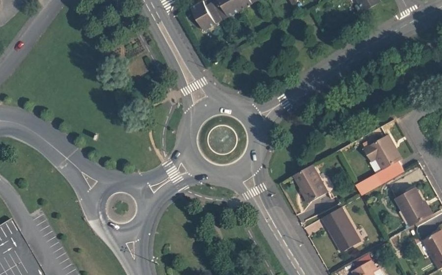 Vue aérienne du Rond-point anonyme n°125157001