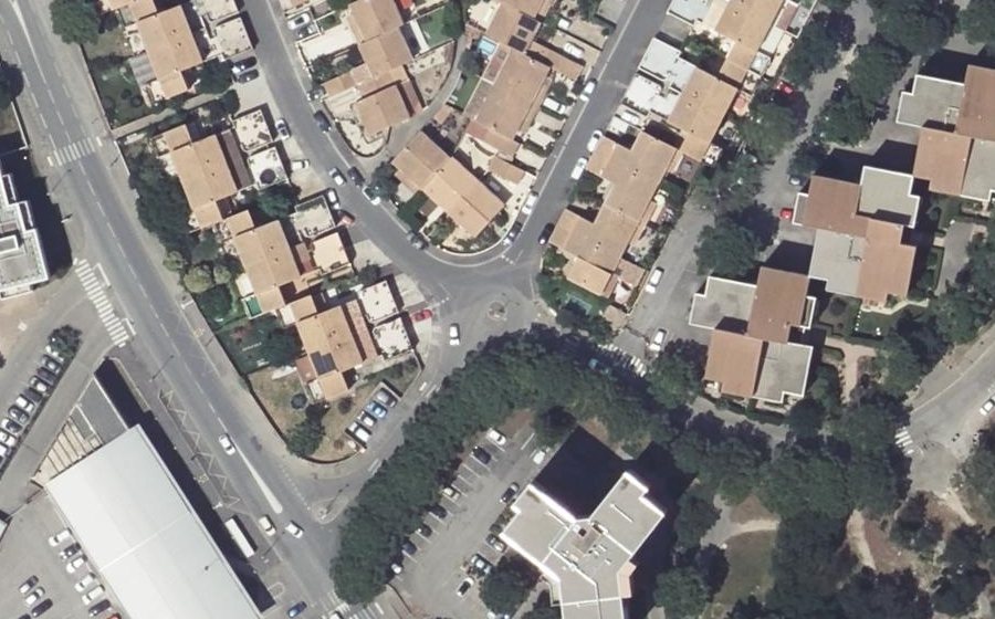 Vue aérienne du Rond-point anonyme n°1252672937