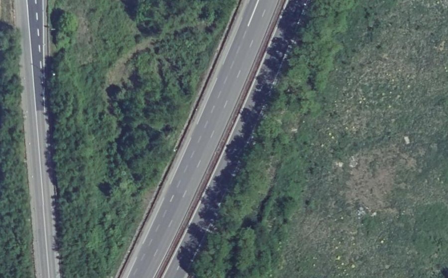 Vue aérienne du Rond-point anonyme n°1252964496