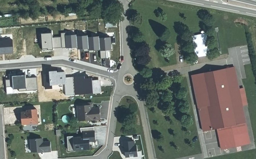 Vue aérienne du Rond-point anonyme n°1253564867