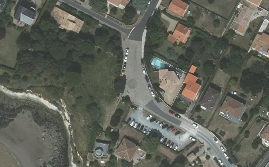 Vue aérienne du Rond-point anonyme n°1255652817