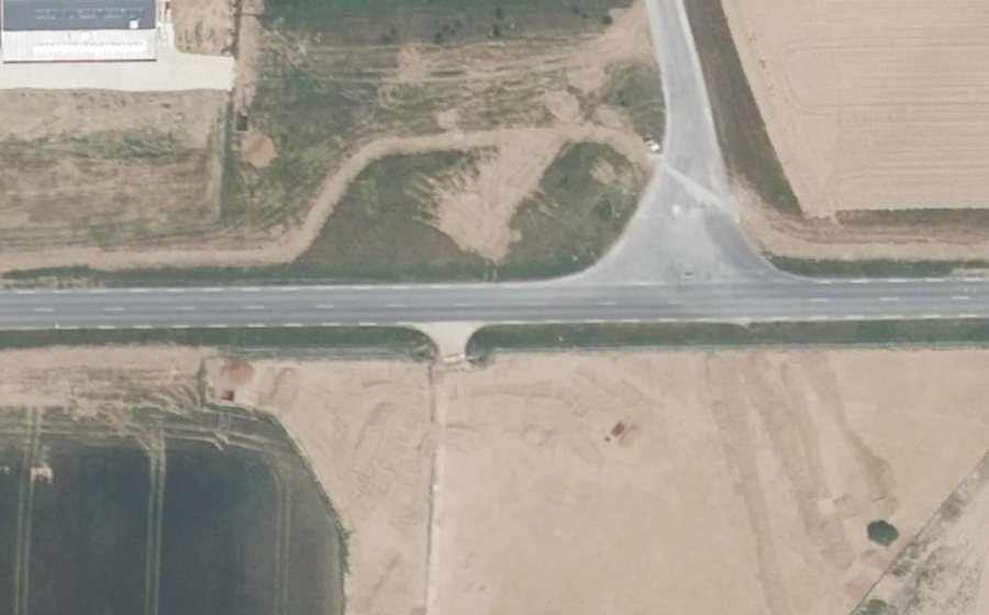 Vue aérienne du Rond-point anonyme n°1256842707