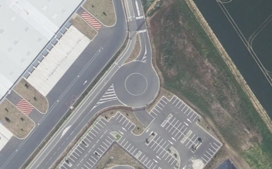 Vue aérienne du Rond-point anonyme n°1257116820