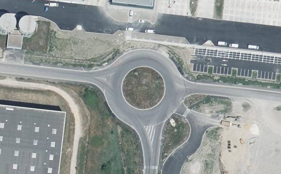 Vue aérienne du Rond-point anonyme n°1258995964
