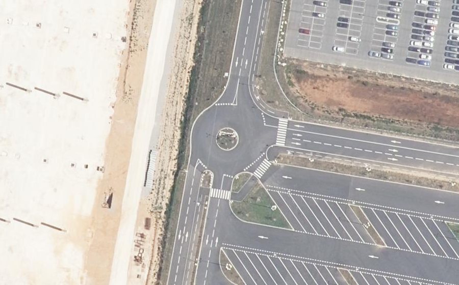 Vue aérienne du Rond-point anonyme n°1259035012