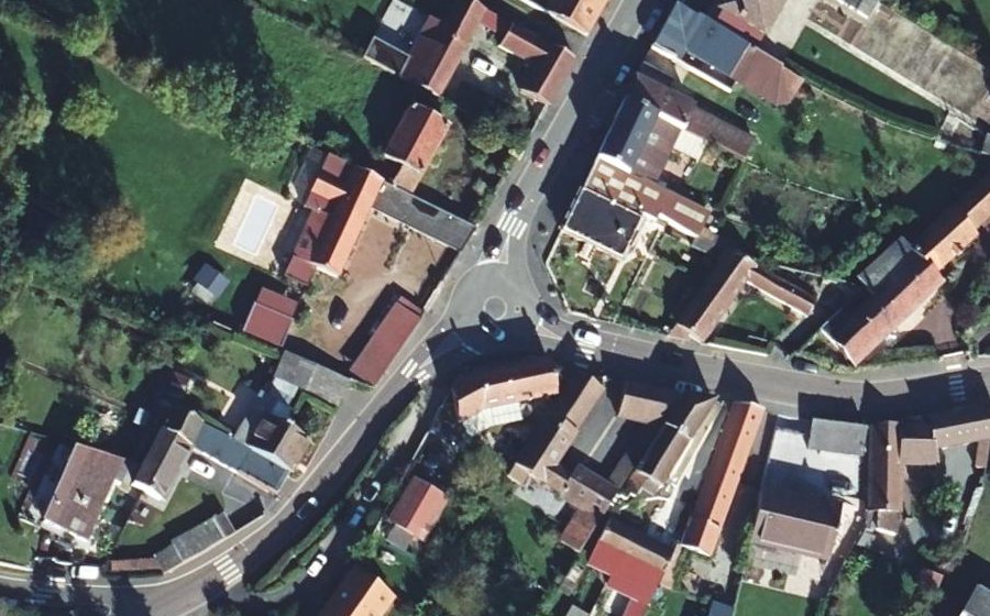 Vue aérienne du Rond-point anonyme n°1259699742